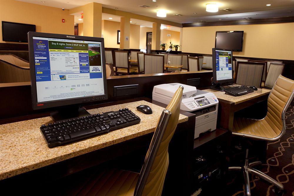 Holiday Inn Express Jacksonville Beach By Ihg Faciliteter billede