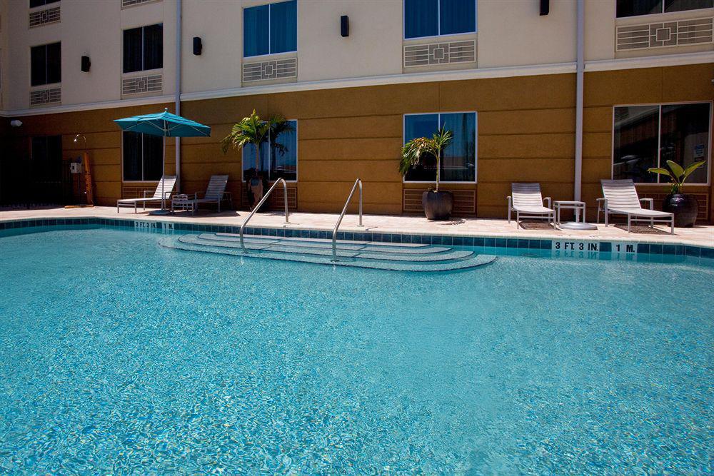 Holiday Inn Express Jacksonville Beach By Ihg Eksteriør billede