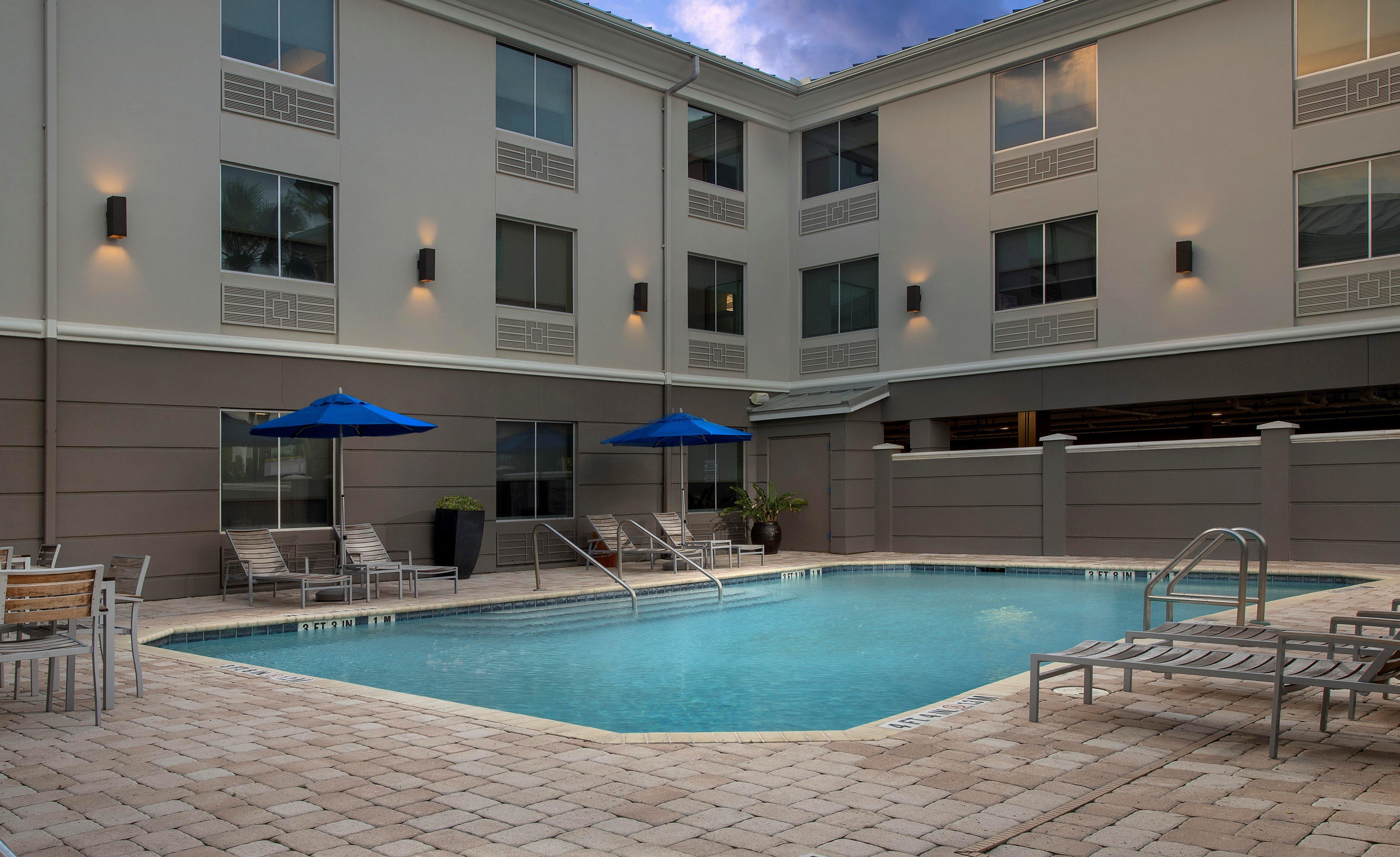 Holiday Inn Express Jacksonville Beach By Ihg Eksteriør billede