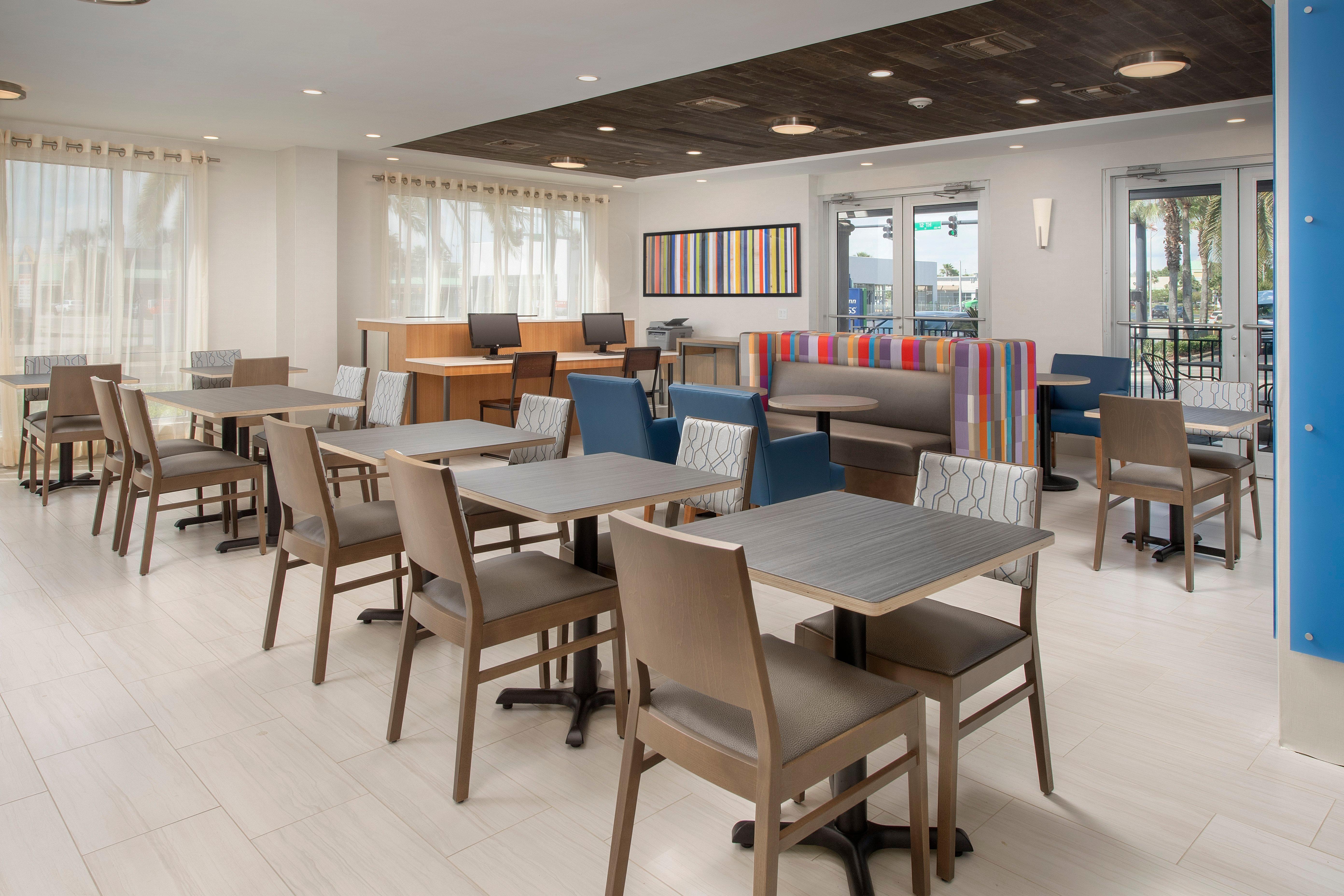 Holiday Inn Express Jacksonville Beach By Ihg Eksteriør billede