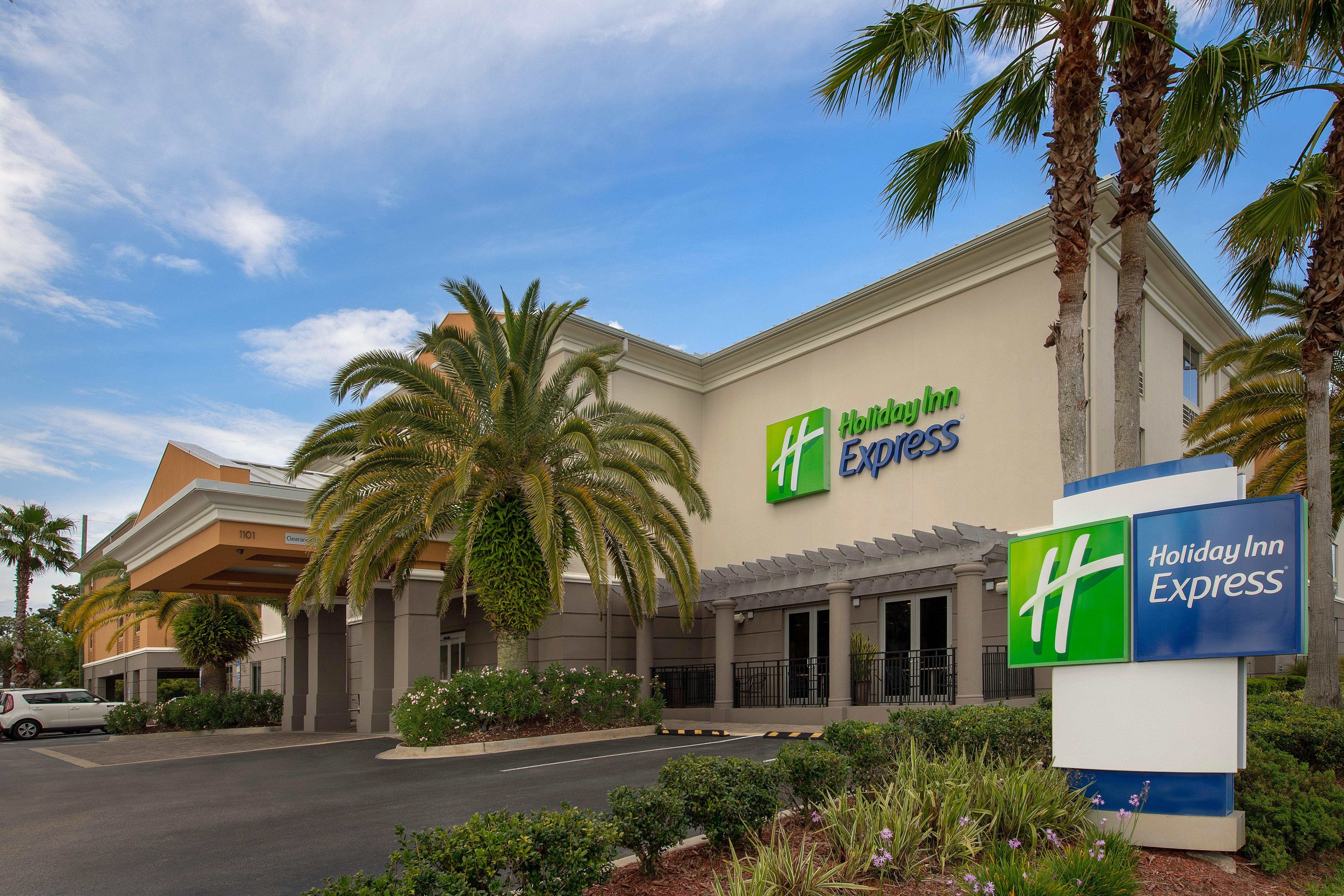 Holiday Inn Express Jacksonville Beach By Ihg Eksteriør billede