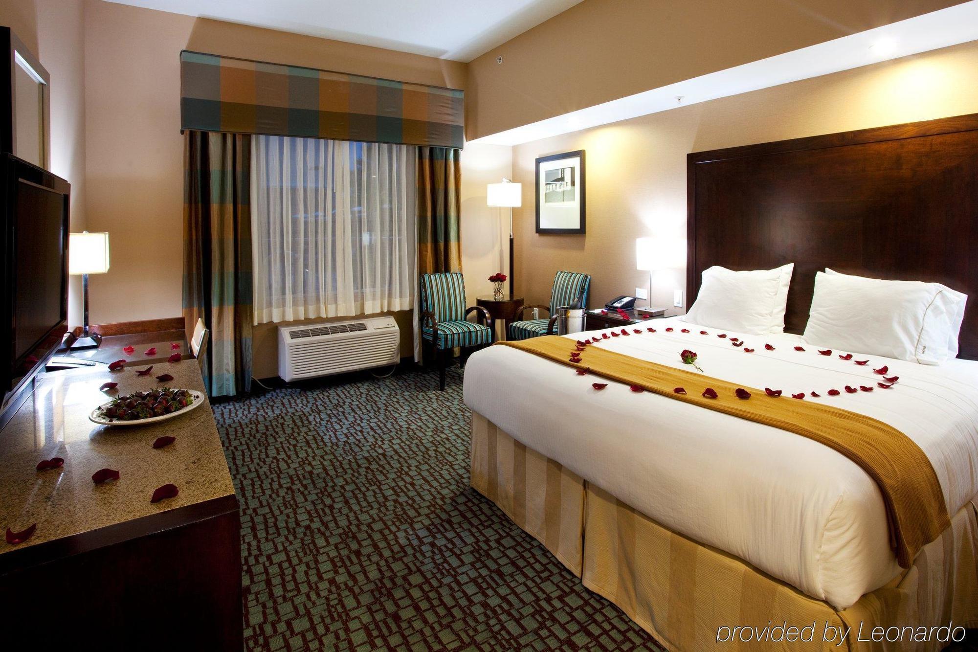 Holiday Inn Express Jacksonville Beach By Ihg Eksteriør billede