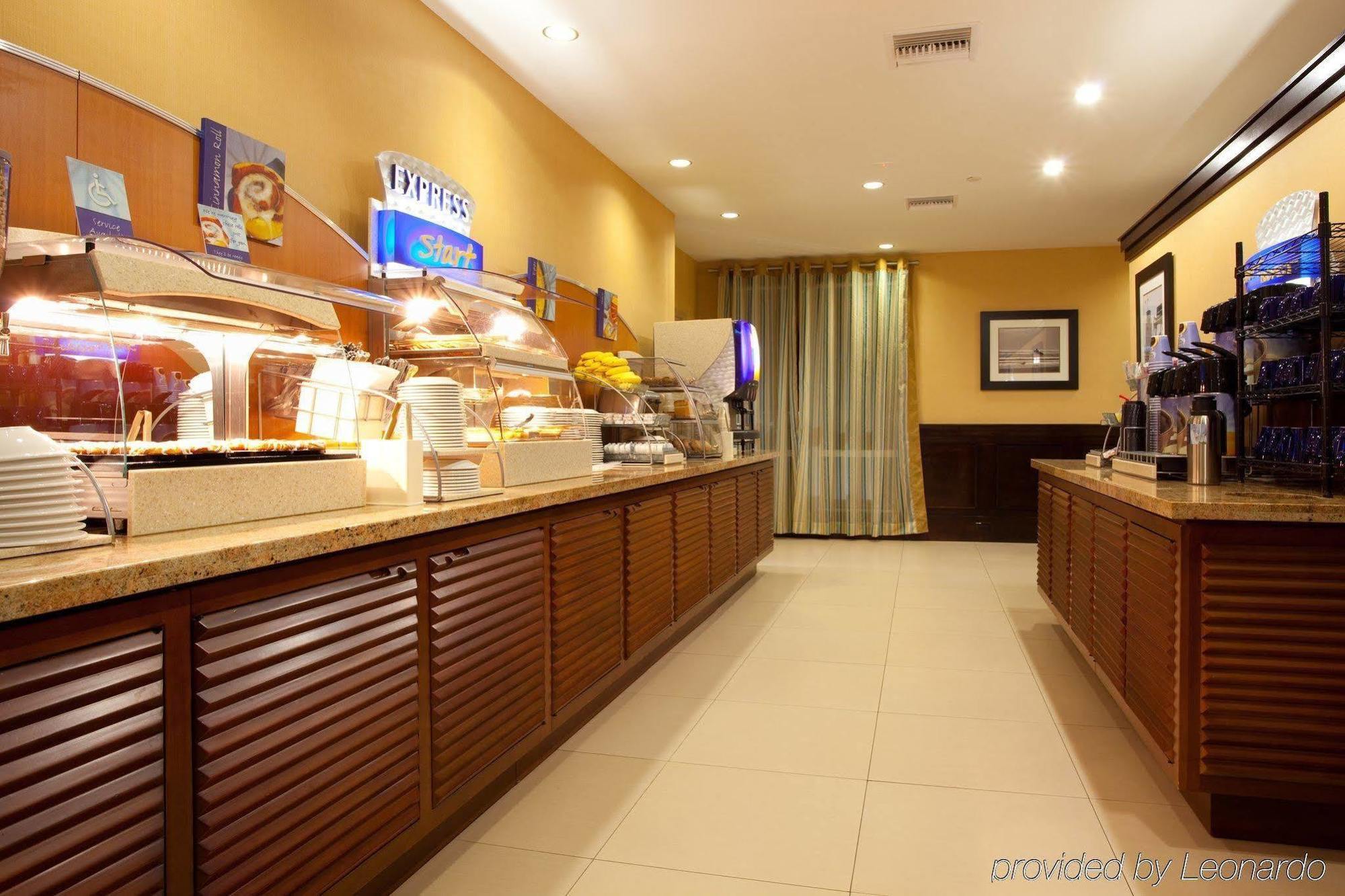 Holiday Inn Express Jacksonville Beach By Ihg Eksteriør billede
