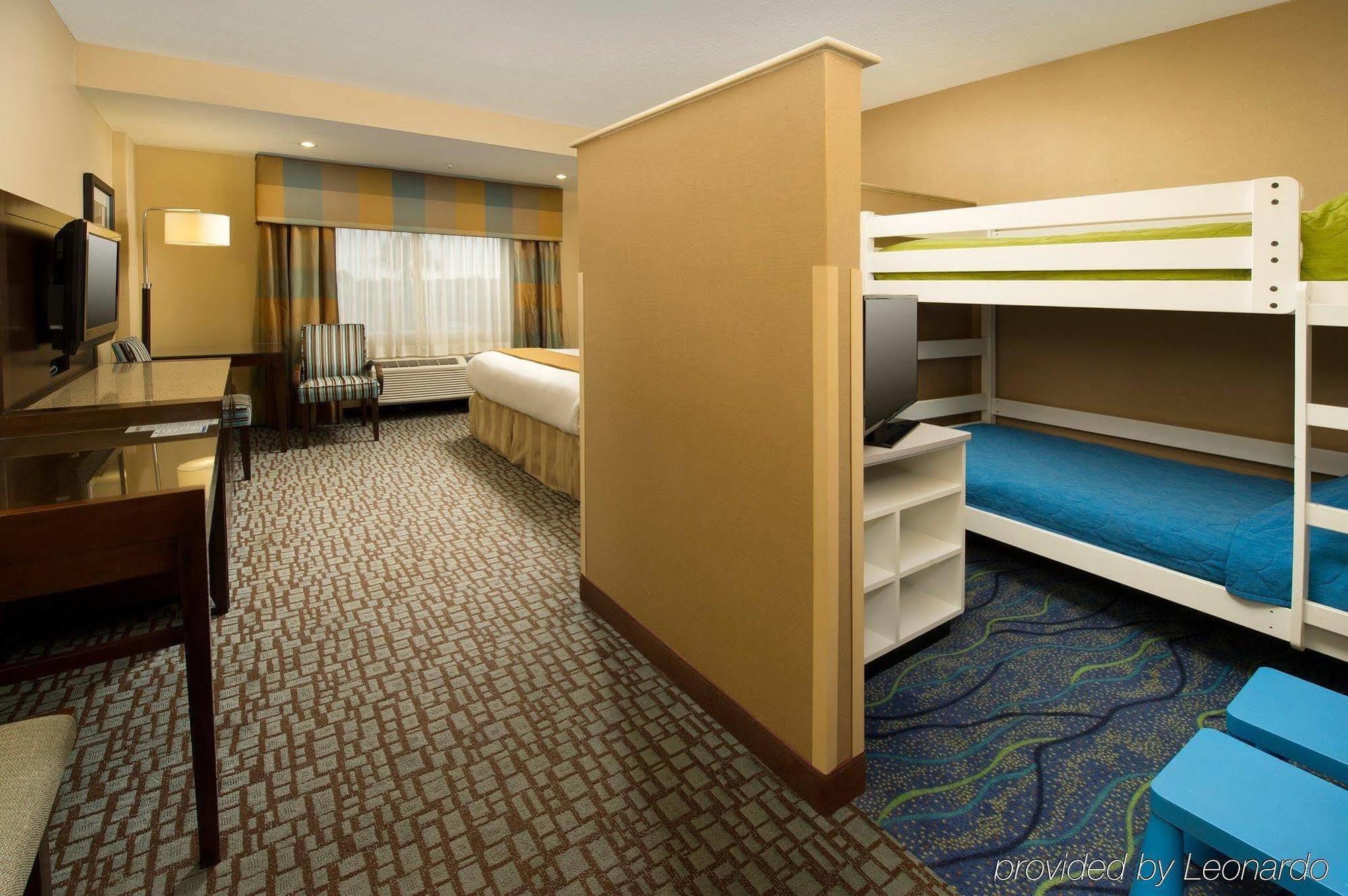 Holiday Inn Express Jacksonville Beach By Ihg Eksteriør billede