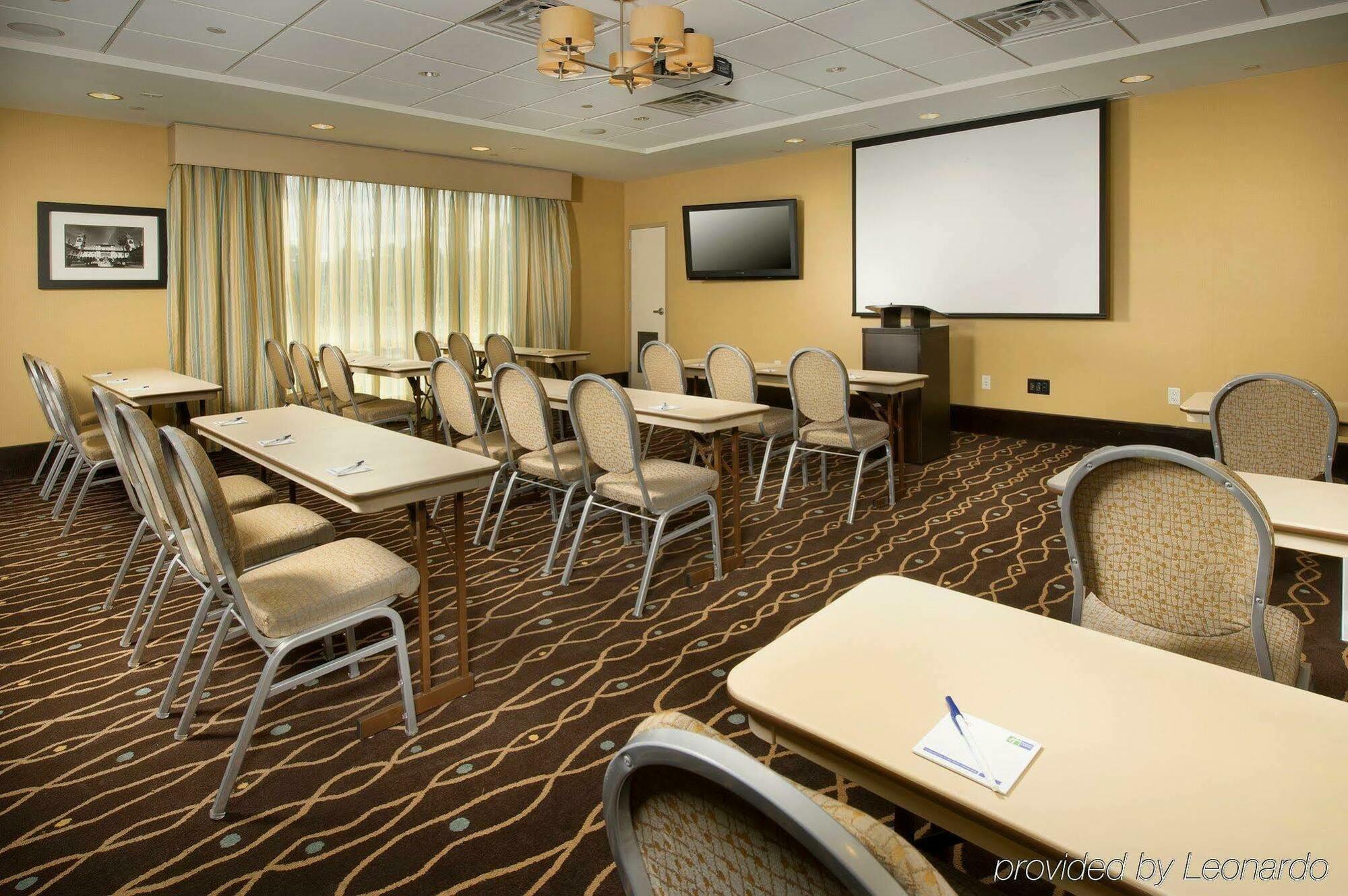 Holiday Inn Express Jacksonville Beach By Ihg Eksteriør billede